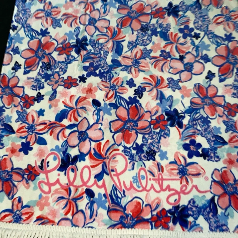 Lilly Pulitzer Beach Towel‎ in Resort White Multi Color Party Like A Lobstar